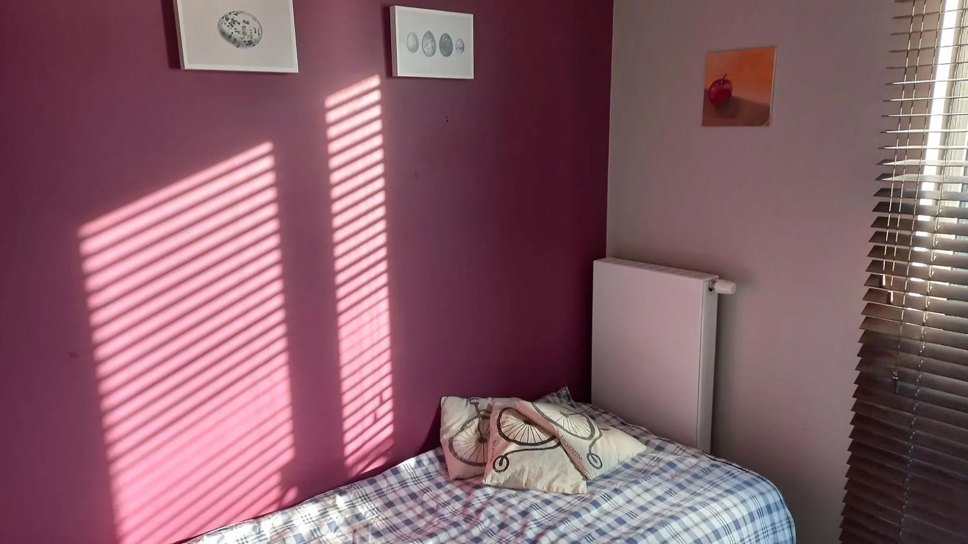 Quarto em Acomodações Particulares Monastery Garden - Nice Appartment With 1 Double Room And 2 Single Rooms - Children Welcome - 20 Min Center Brussels Wezembeek-Oppem